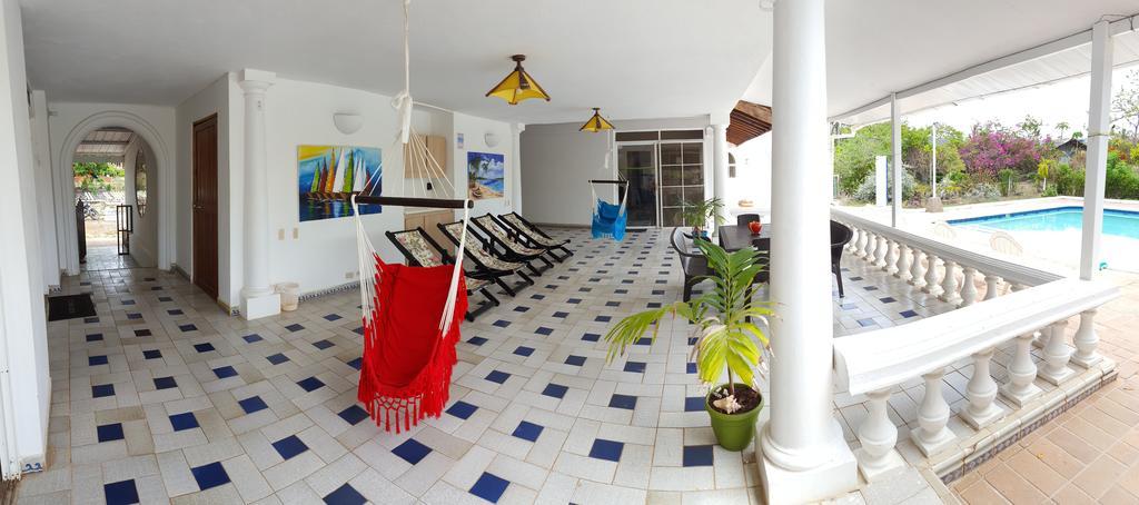 Pensão Coral House