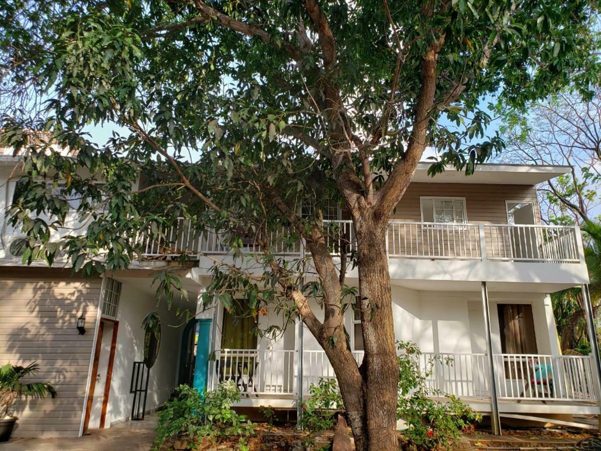 Coral House Pensão